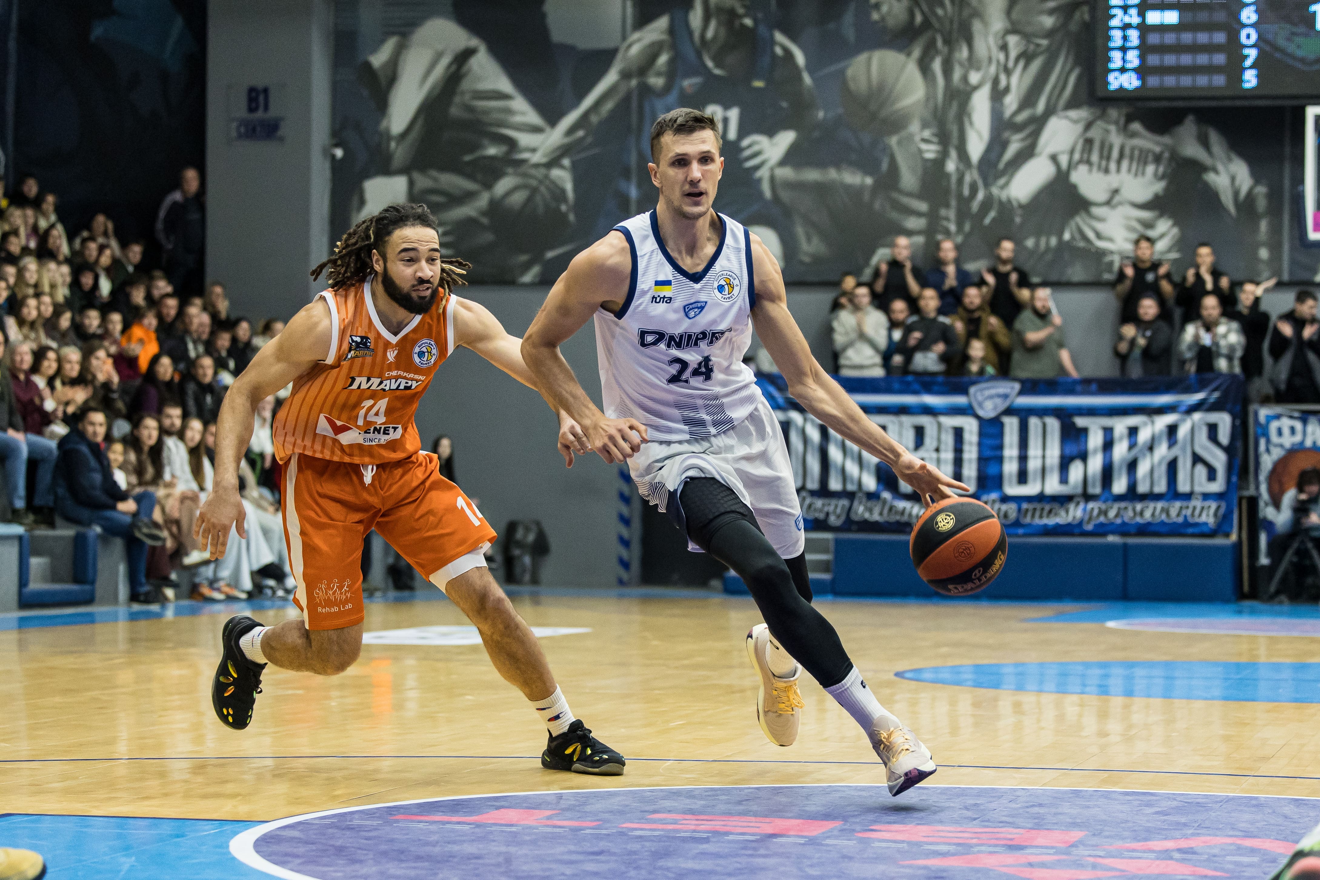 Дніпро подужав Черкаські Мавпи у непростому домашньому матчі